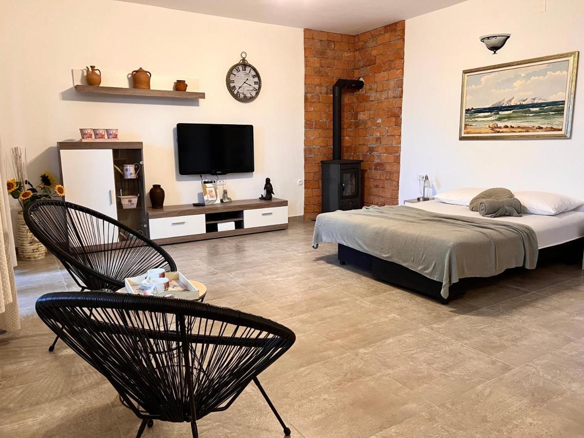 Apartments Maro Senj  Ngoại thất bức ảnh
